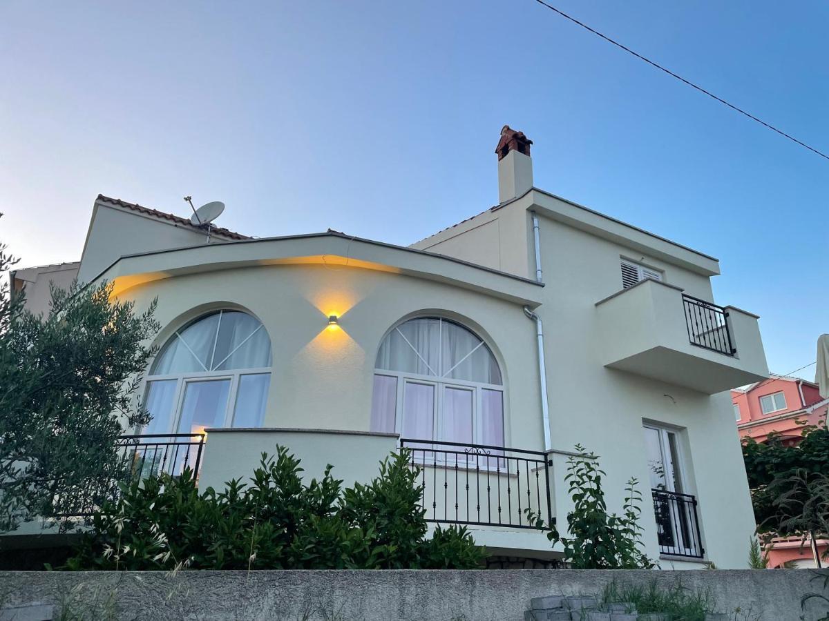 Anic House Appartement *